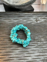 Load image into Gallery viewer, Turquoise Chip Bracelet
